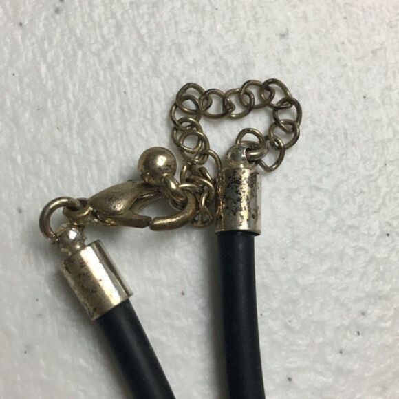 Vintage 1990s Y2K Silver Tone Drop Loop Choker Necklace Rubber Cord - Picture 9 of 14